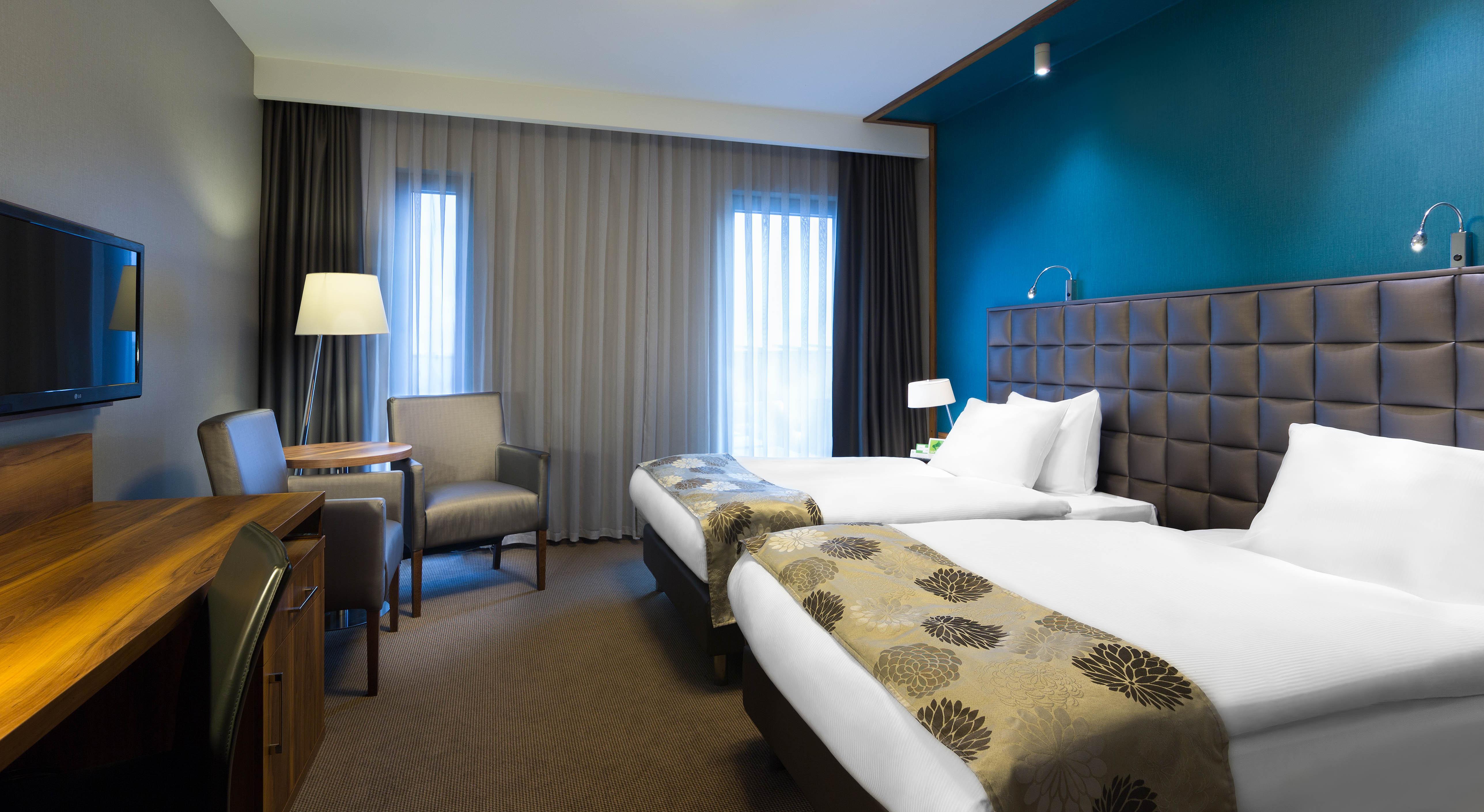 Centre By Ihg Hotel 5*