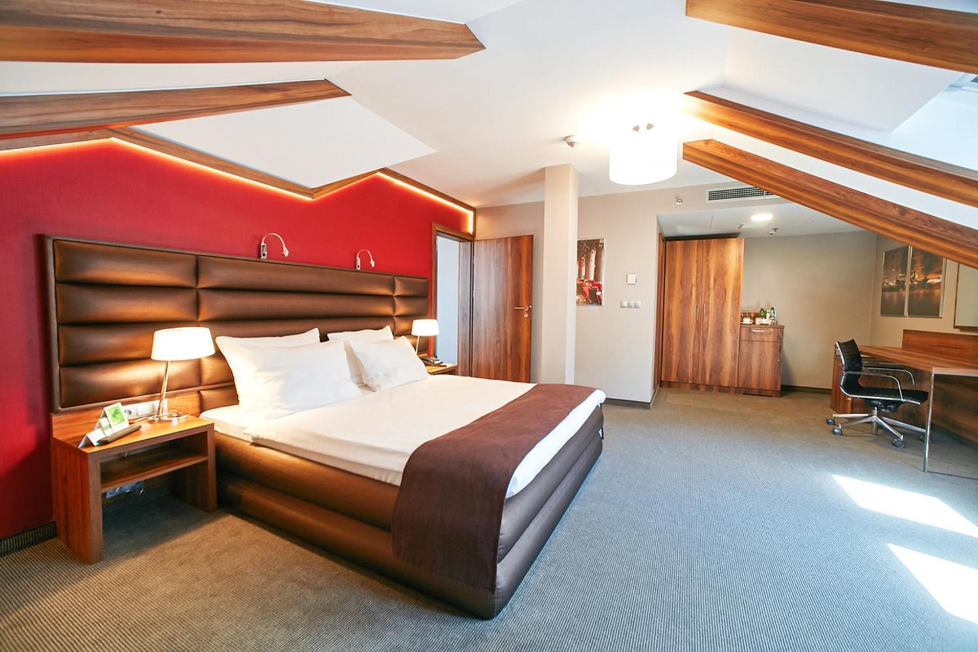 Centre By Ihg 5*