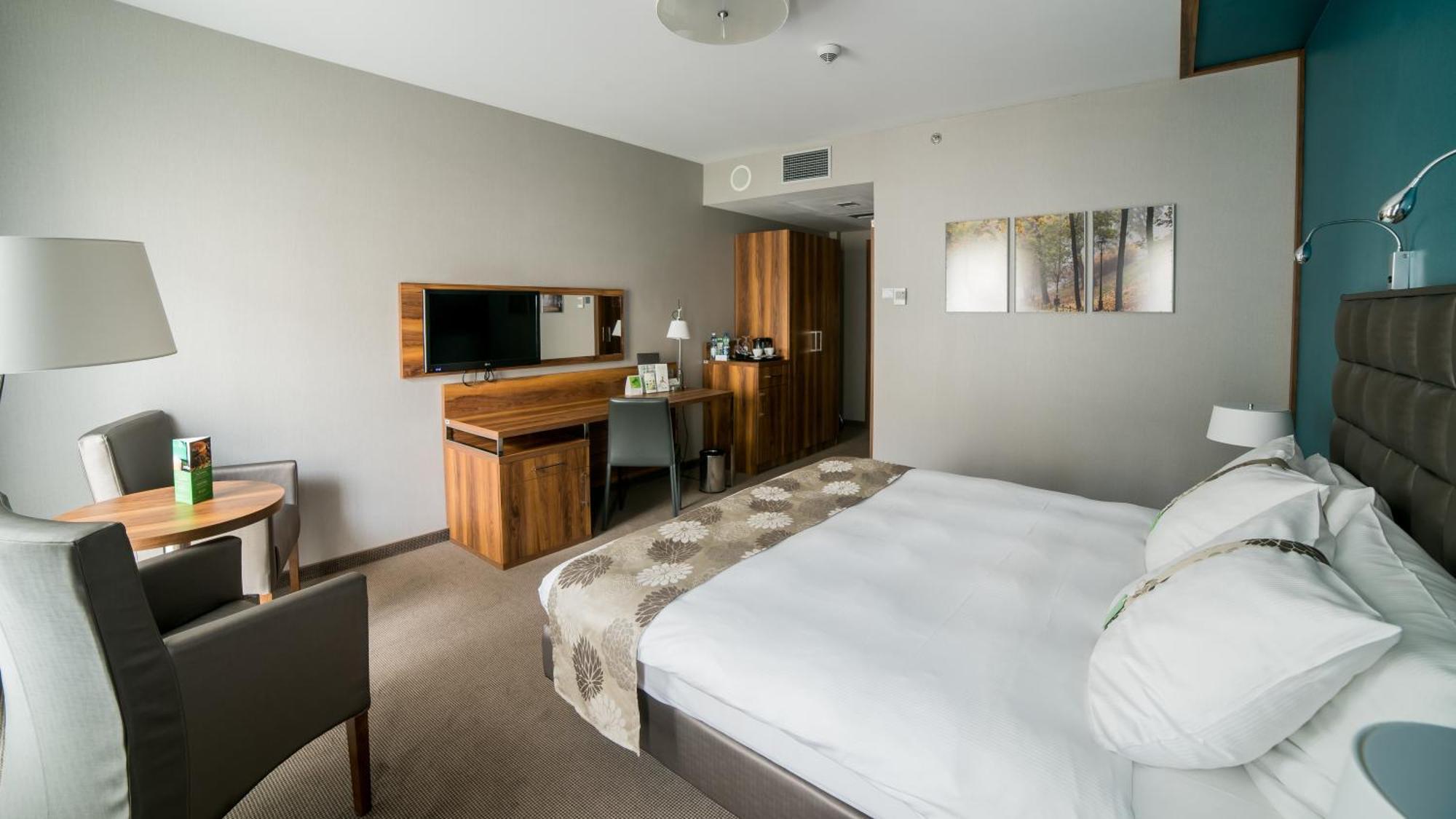Centre By Ihg Hotel 5*