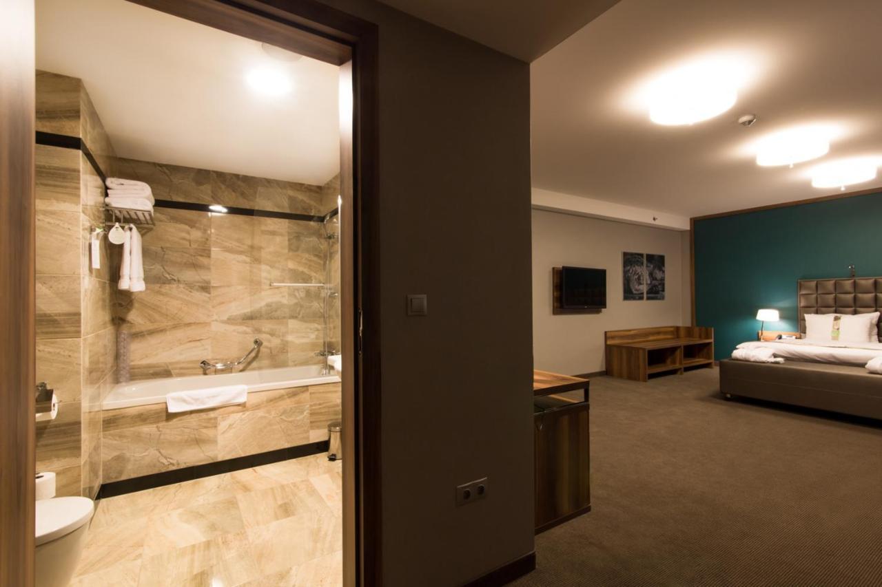 Hotel Centre By Ihg 5*